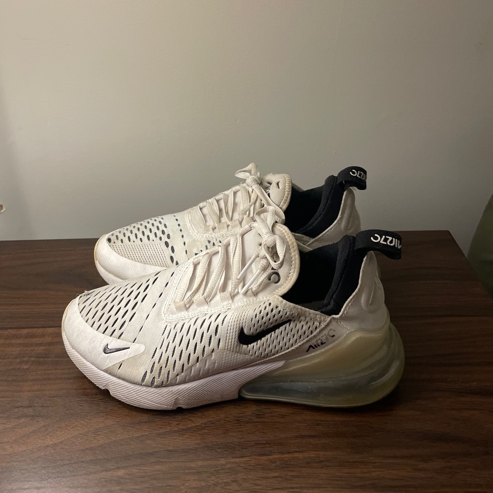 Nike White and Black Sneakers
